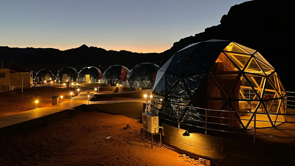 Wadi Rum by night : dormir sous les étoiles dans le désert de Jordanie