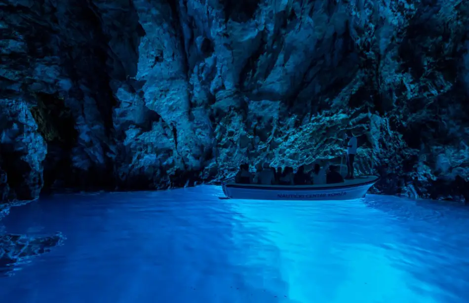 grotte Bleue de Capri avec sa lumière incroyable